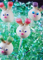 Cake Pops : Available in Many Colors, Flavors & Seasonal Themes