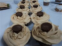 Chocolate Fudge Cupcakes with Peanut Butter Buttercream 